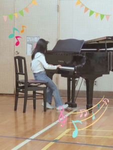ピアノクラス 5年生のSちゃん 堺市連合音楽会で合唱の伴奏を弾きました。